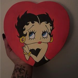 S - Heart Shaped Canvas - Betty Boop ✨